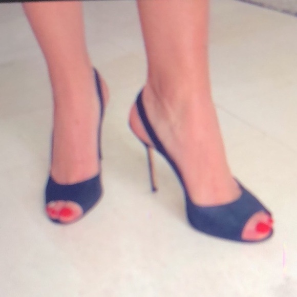 50% OFF Manolo Blahnik Shimmering Grey Leather Open Toe Heels. Size 39,5 - Picture 7 of 7